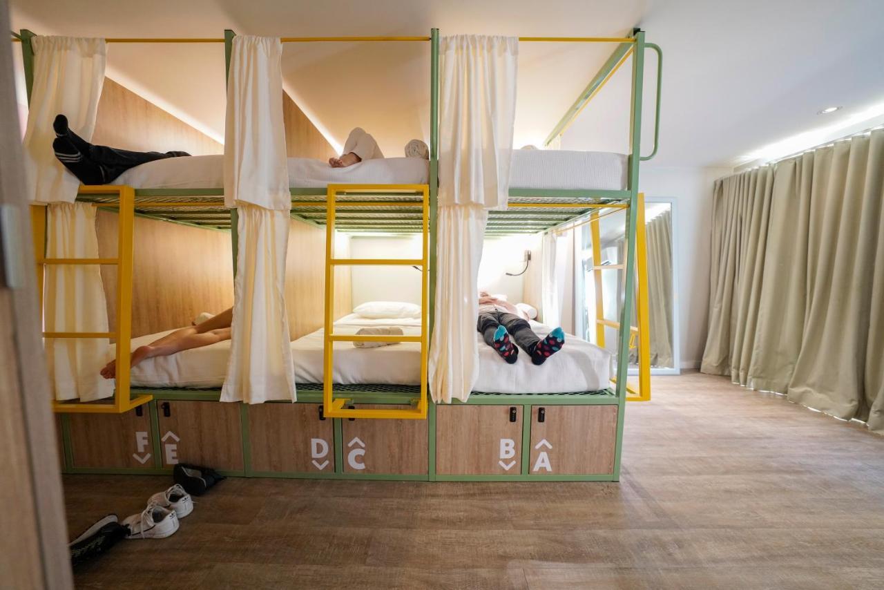 Posto Letto in Dormitorio Misto con 10 Letti