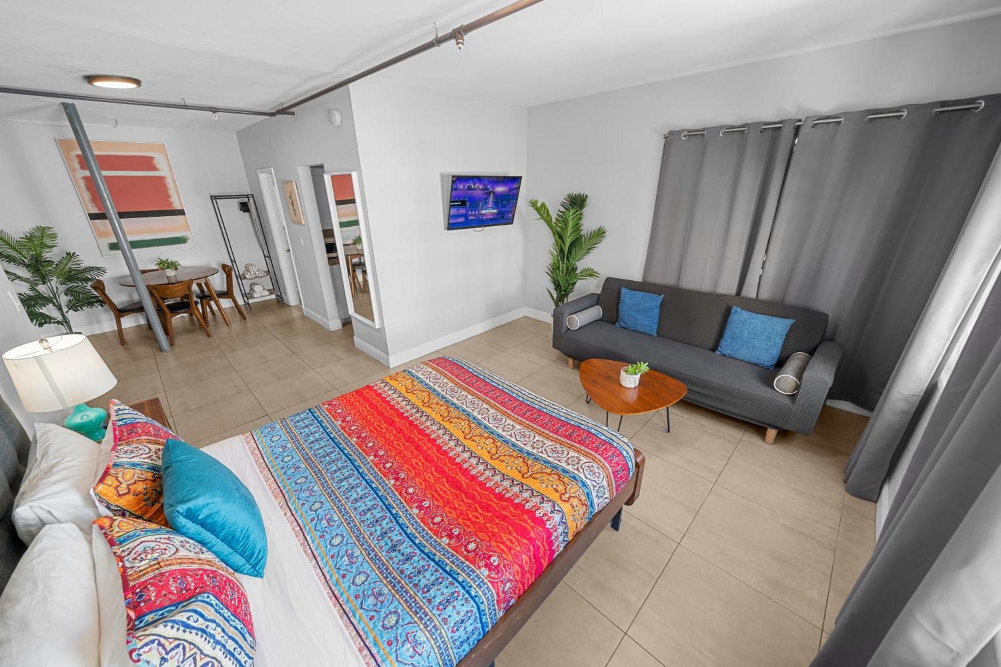 Superior Queen Studio with Kitchen and Sofa Bed
