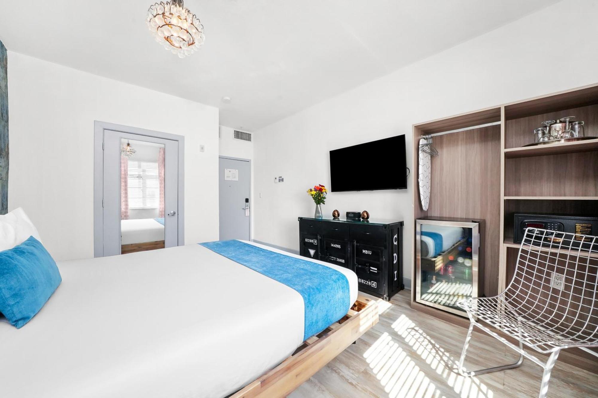 Standard King Room