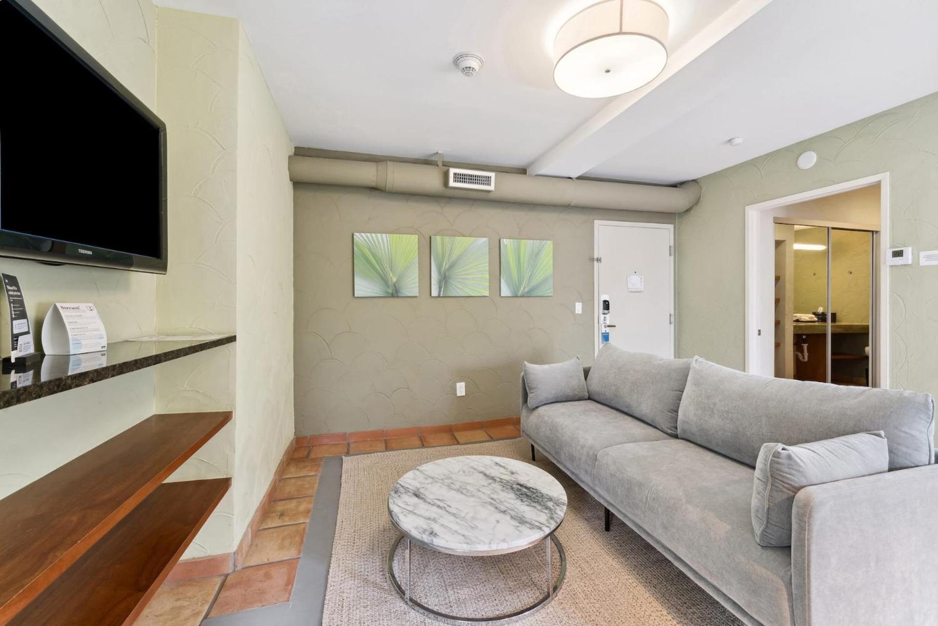 Double Queen Suite (Self Check-in)