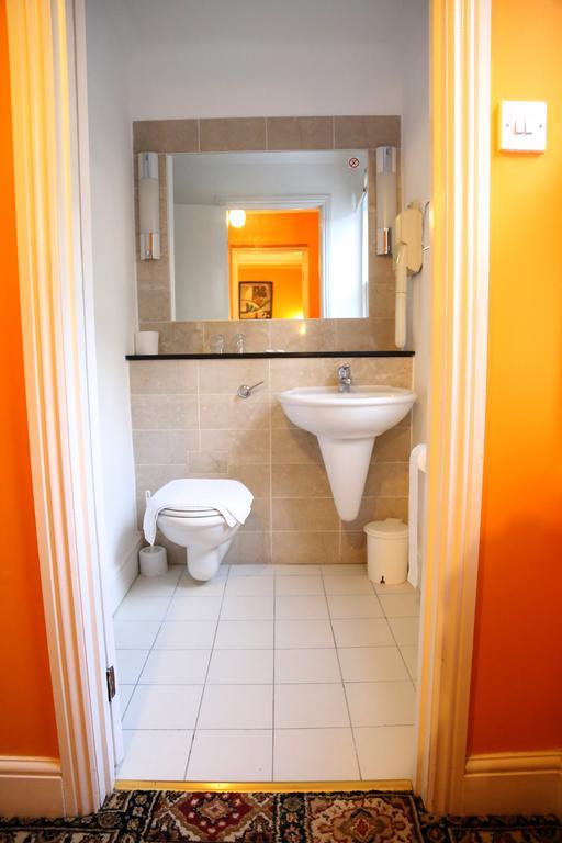 Suite mit Queensize-Bett und Blick auf die Bucht - barrierefrei nach ADA-Standard