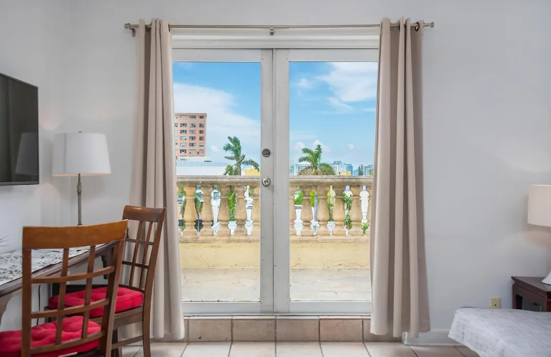 Sobe Lux Suites On Ocean-1