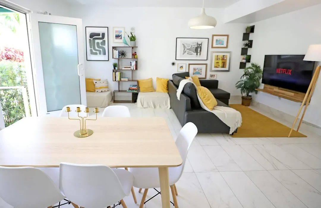 3 Minute Walk To Miami Beach Family And Pet Friendly Apartment-1