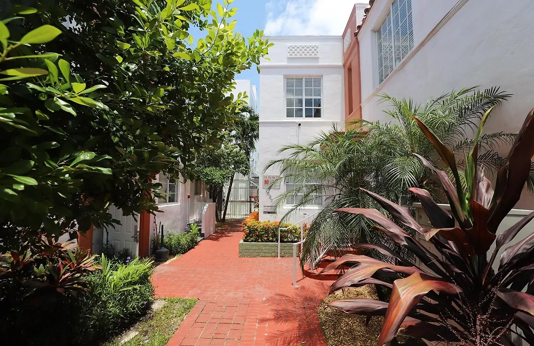 South Beach 2 Bedroom 2 Bathroom Steps To Ocean Drive-1
