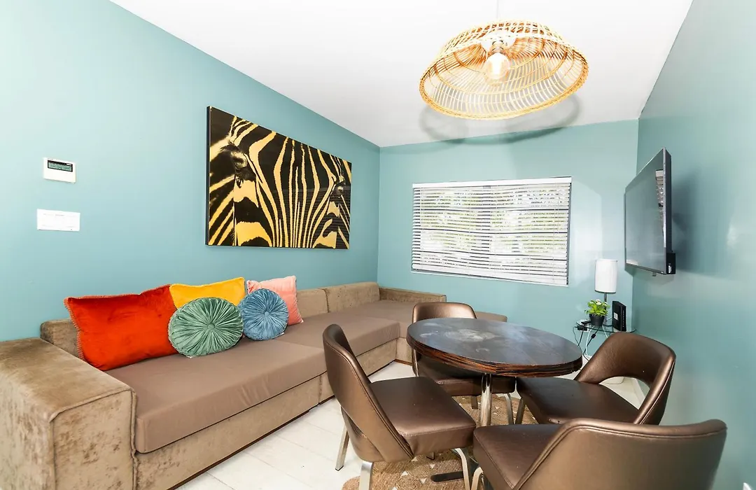 Sunny Days Apartments-1