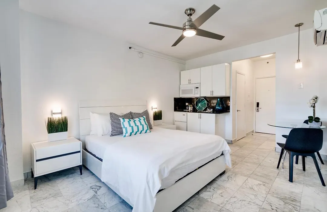 Best Beach Location - Wi-Fi, Tv & Amenities-1