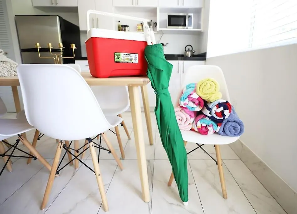 Family Pet Friendly Apartment 3 Minute Walk To Miami Beach-1