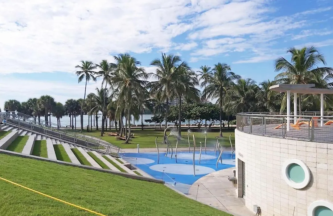 South Beach Suite In South Of Fifth Neighborhood Across From Miami'S Best Beach-1