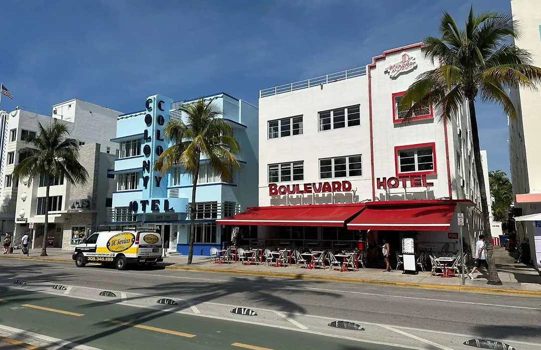 Ocean Drive Oasis In Art Deco District Of South Beach-1