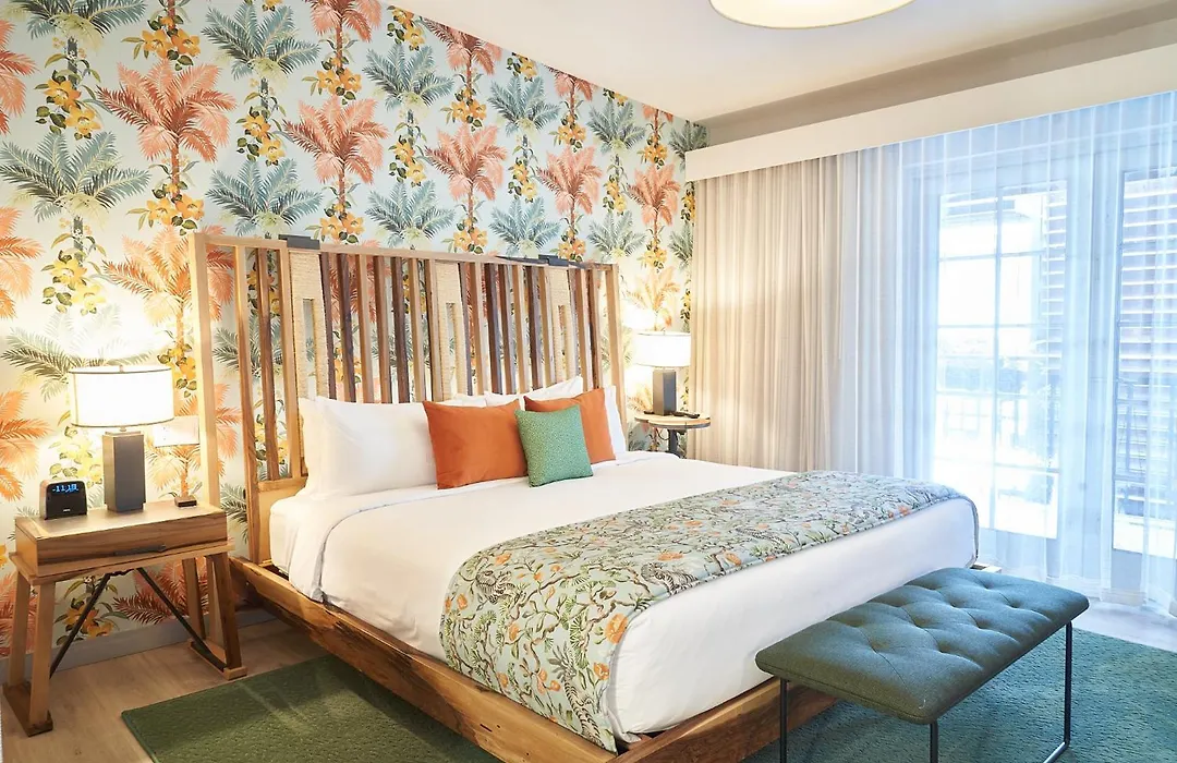 Lennox Miami Beach-1