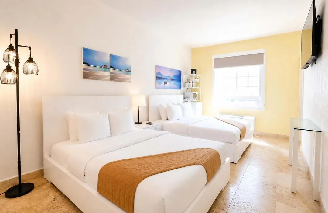 Ocean Drive Suite In South Beach Family & Pet Friendly-1