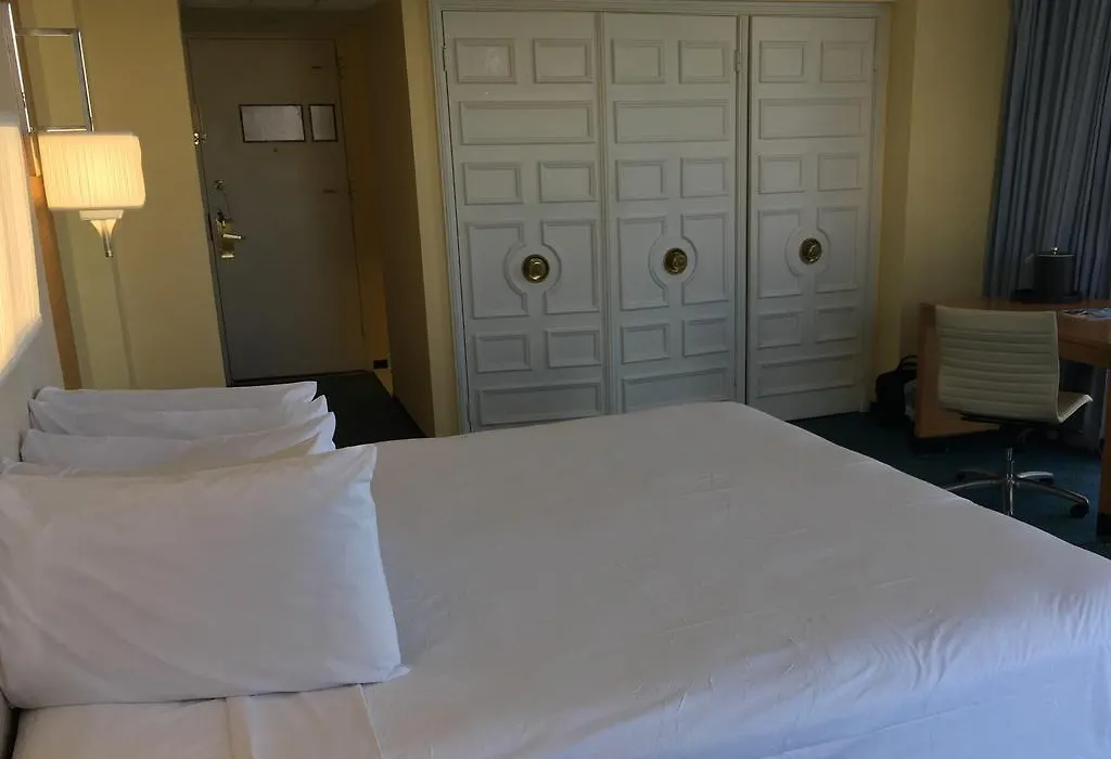 Miami Beach Resort & Spa-1