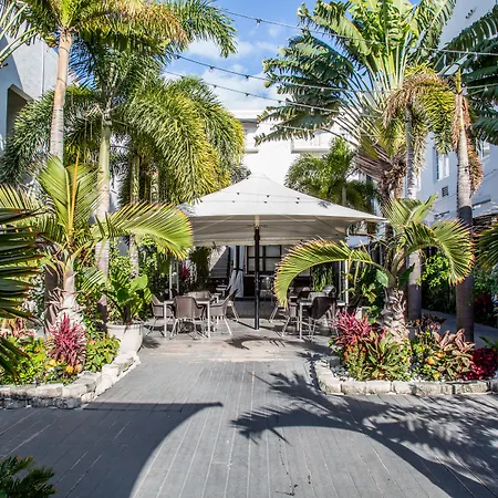 South Beach Plaza Hotel-2