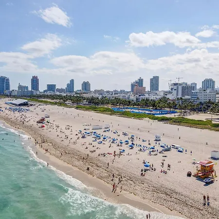 Beachfront 1 Bedroom With 2 Queen Beds On Ocean Drive-2