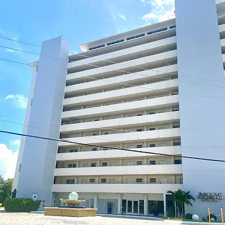 Panoramic Luxurious Waterfront One Bedroom Apartment With Miami Skyline View Free Parking 5Min Drive To Miami Beach-3