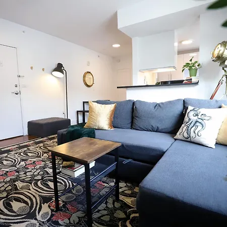 South Beach Free Parking Family & Pet Friendly Walk To Beach & Bay-3