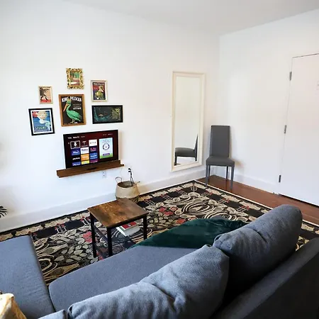 South Beach Free Parking Family & Pet Friendly Walk To Beach & Bay-3