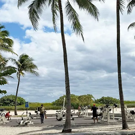 South Of Fifth Studio Steps To Beach On Ocean Drive-3