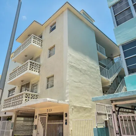 713 Miami Beach Apartments-2