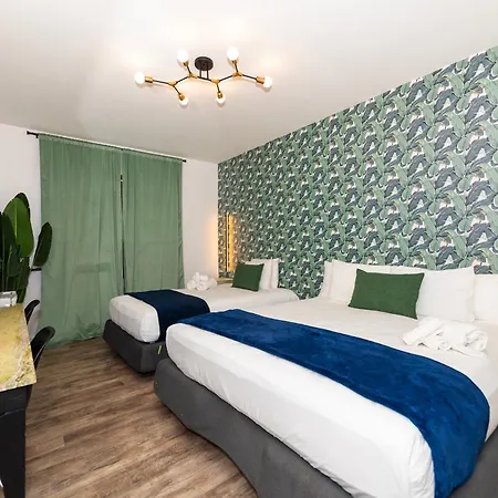 6768 Collins Miami Stays-3