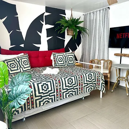 Ocean Drive Oasis In Art Deco District Of South Beach-2