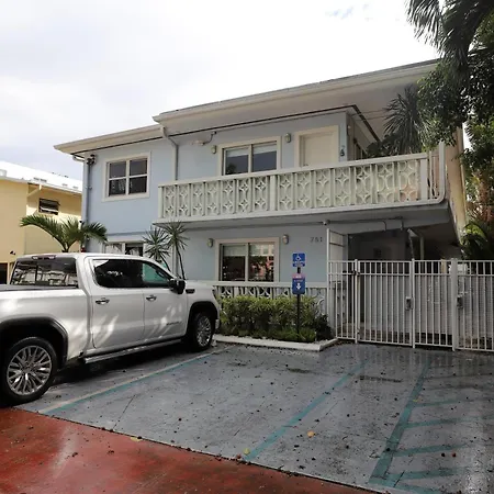South Beach Walk To Sea Free Parking & Balcony Family & Pet Friendly-2