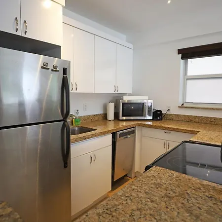 South Beach Walk To Sea Free Parking & Balcony Family & Pet Friendly-2