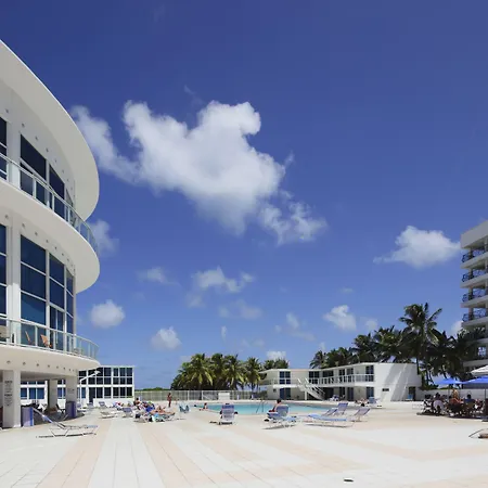 New Point Miami Beach Apartments-2