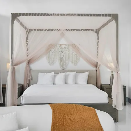 Townhouse Hotel-2