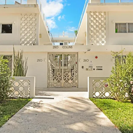 Roami At 250 Collins-2