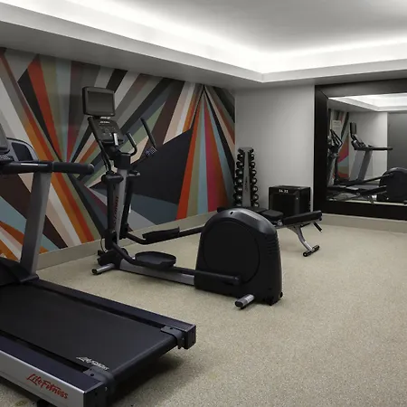 Hilton Garden Inn Miami South Beach-3