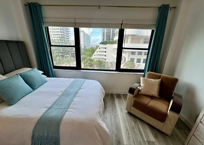Directly On The Beach With Pool & Parking