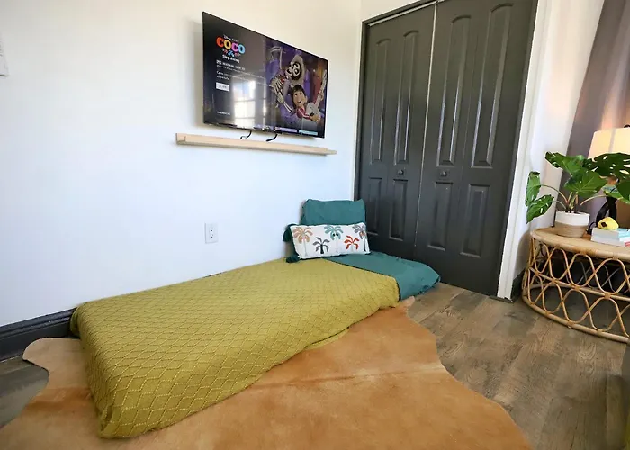 Miami Beach Apartment With Private Patio Family Friendly No Pet Fee, USA