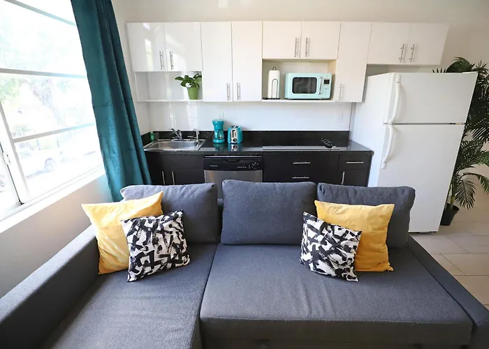 2 Bedroom Apartment 3 Minute Walk To South Beach & Ocean Drive Miami Beach, Estados Unidos