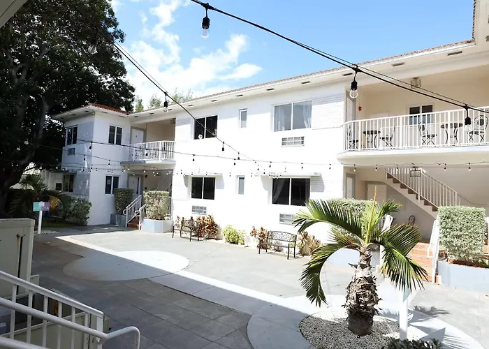 Miami Beach Apartment With Private Patio Family Friendly No Pet Fee