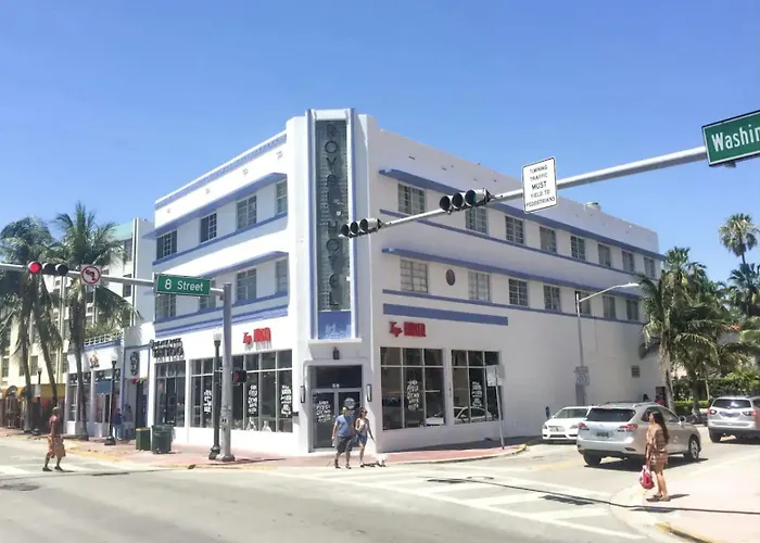 Best Location By The Beach ! Free Wifi - Tv - All Amenities