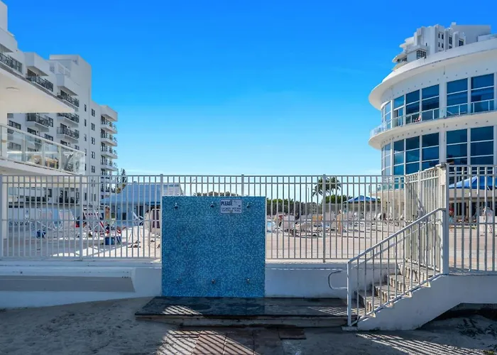 Seastays-Miami Beach Apartments