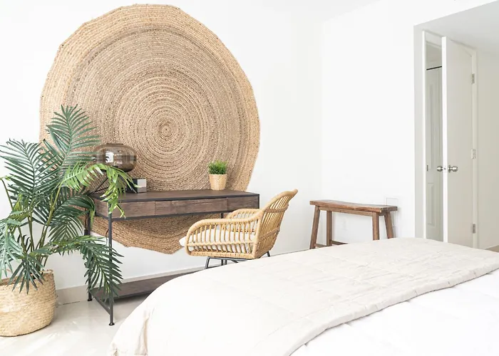 Instant Stay Ocean Drive Miami Beach, USA