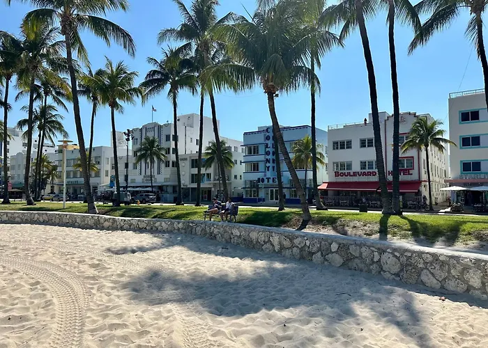 Ocean Drive Steps To Sea In South Beach With Free Parking