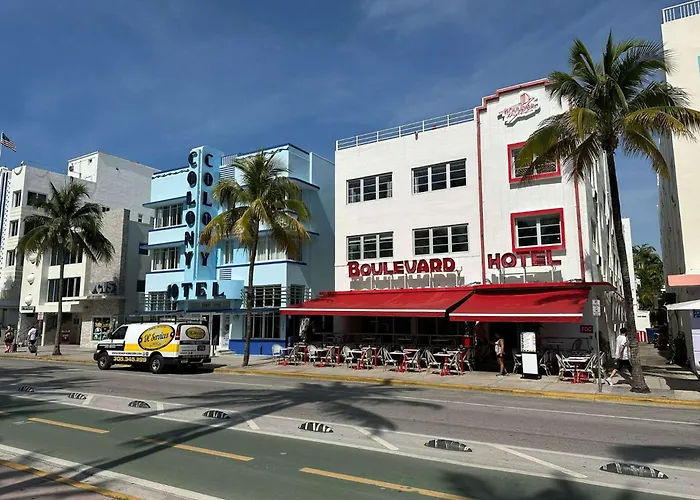Ocean Drive Oasis In Art Deco District Of South Beach
