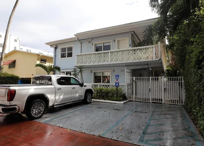 South Beach Walk To Sea Free Parking & Balcony Family & Pet Friendly