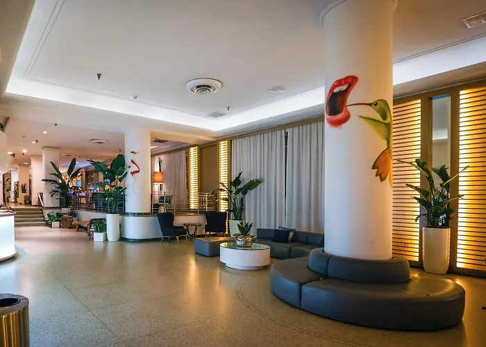 Marseilles Beachfront Hotel Miami Beach, USA