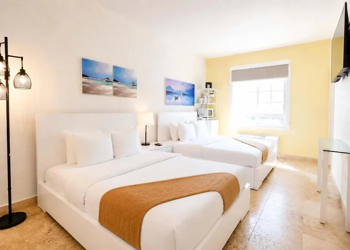 Ocean Drive Suite In South Beach Family & Pet Friendly