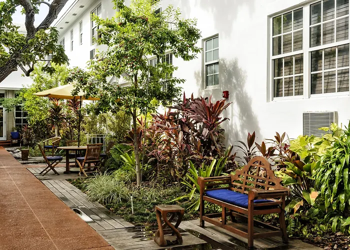 Tradewinds Apartment Hotel Miami Beach